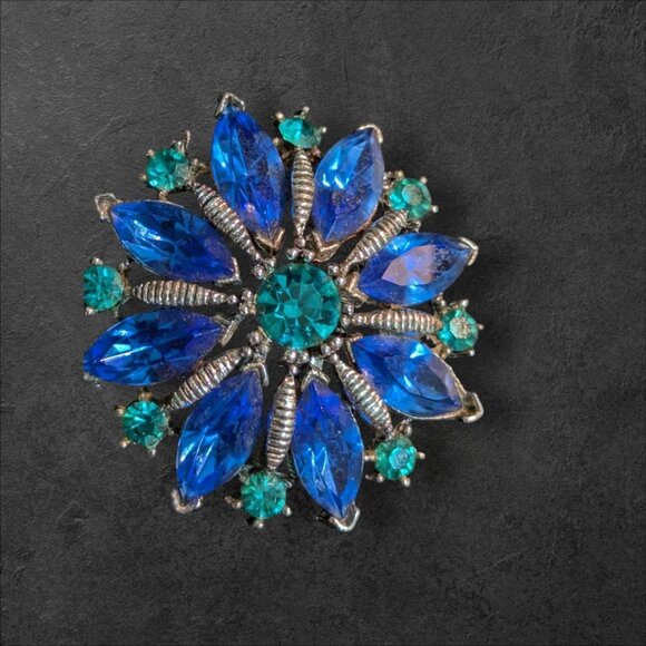 Vintage Blue Rhinestone Brooch  Silver Tone Marquise Riveted Prong D1510 - Picture 3 of 7
